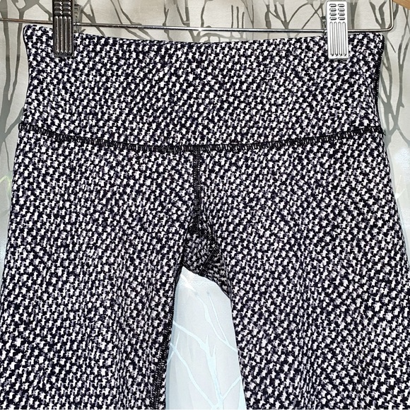 Lululemon black grey white scatter star arctic wunder under crop legging - Picture 3 of 10